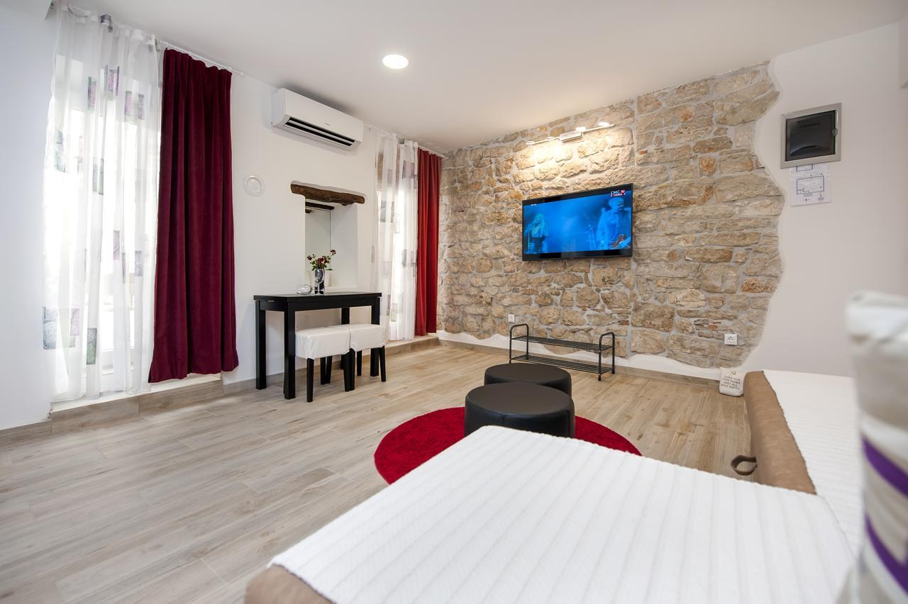 La Svalba Rooms & Studios 로비니 외부 사진