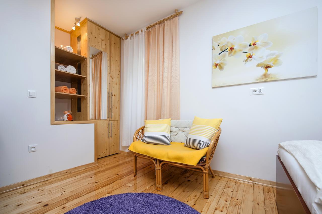 La Svalba Rooms & Studios 로비니 외부 사진