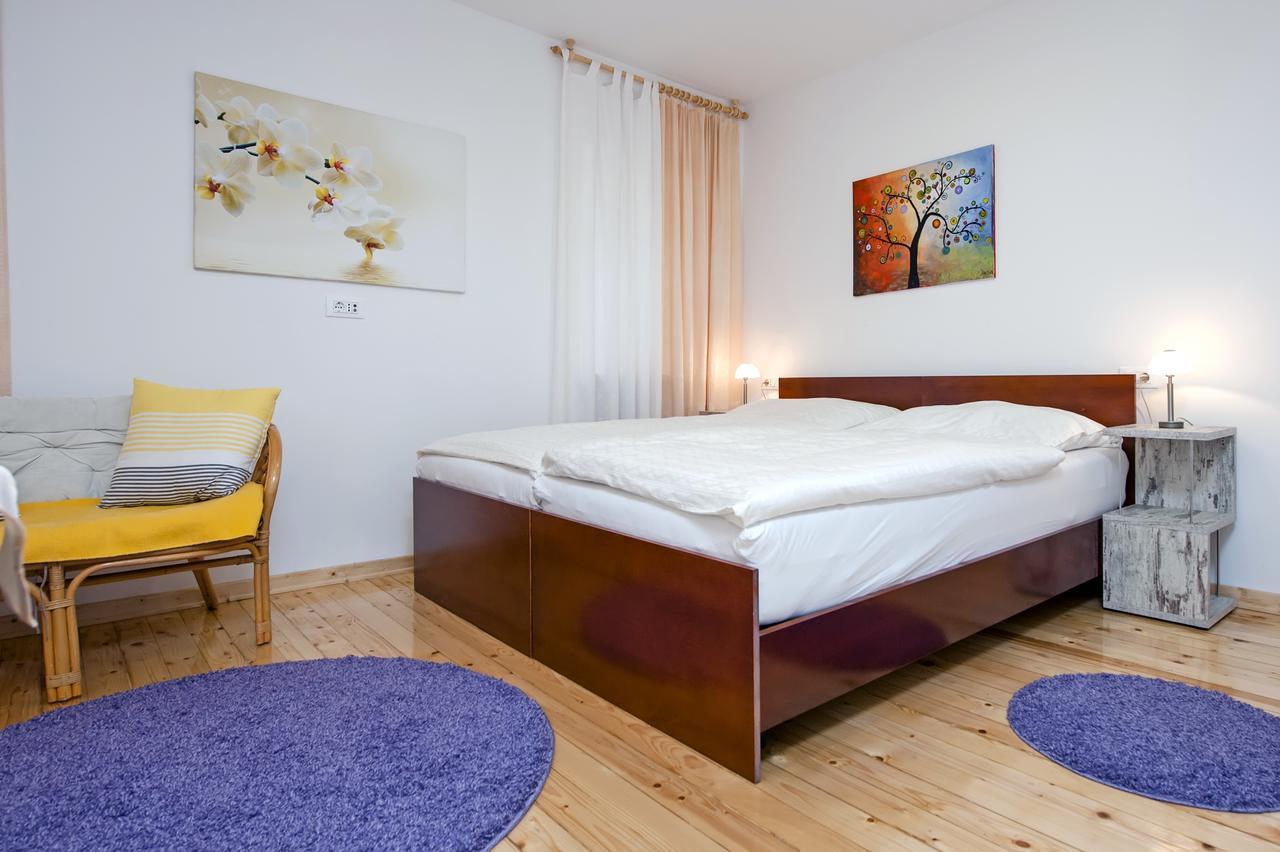La Svalba Rooms & Studios 로비니 외부 사진