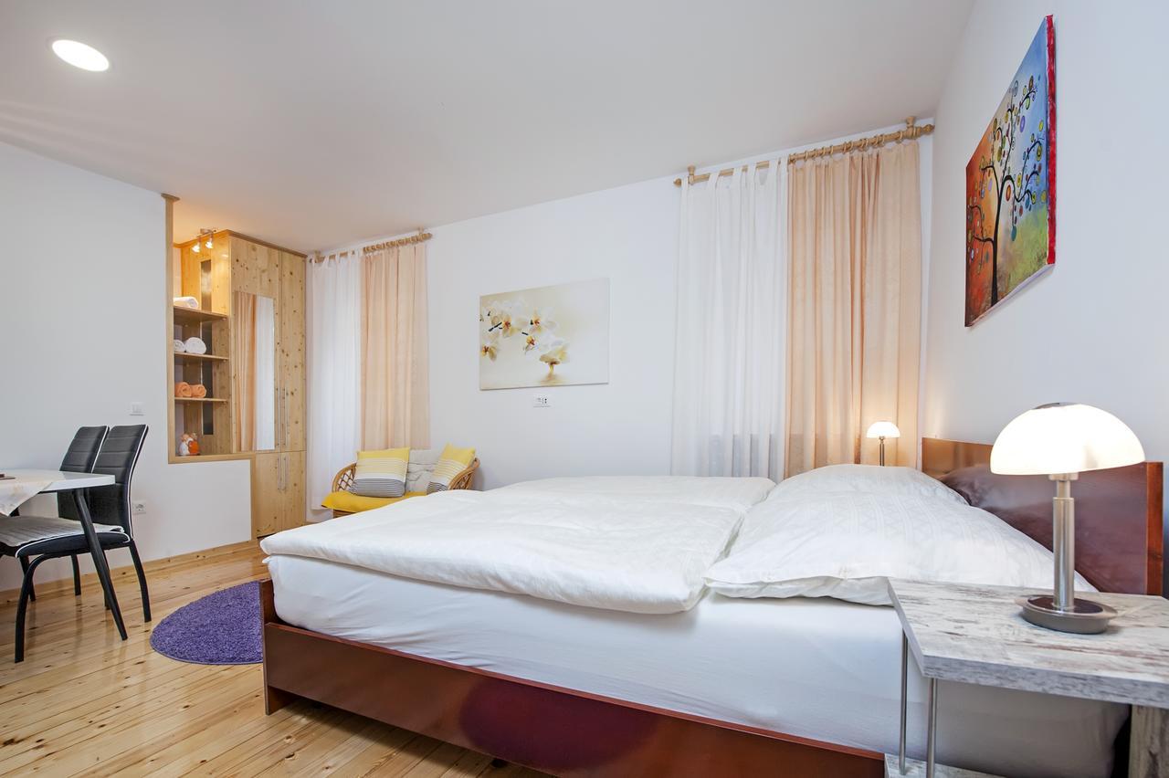 La Svalba Rooms & Studios 로비니 외부 사진